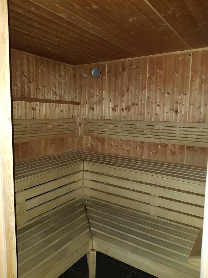 Apartament Pomaranczowy Z Basenem,Sauna-Blisko Morza. Kołobrzeg Exterior foto